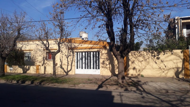 Casa Dos Dormitorios Perez