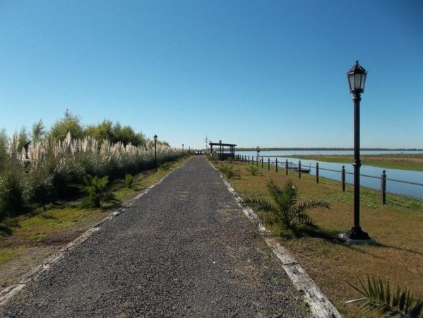 Terreno Barrio Azahares del Parana Fighiera 1000 m2