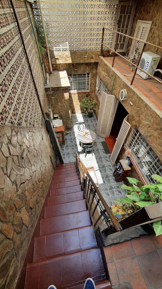Casa de Pasillo 2 Dormitorios con Quincho