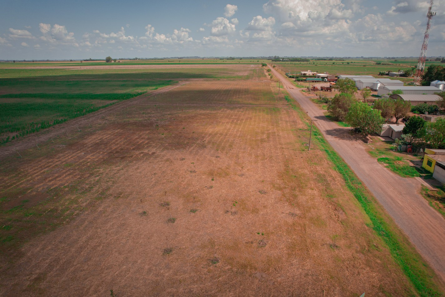 Terrenos 360 m2 en Alvarez Financiado