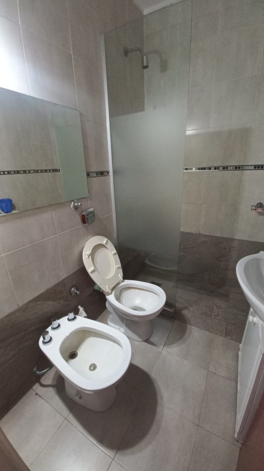 Venta Departamento Dos Dormitorios Italia 63 bis