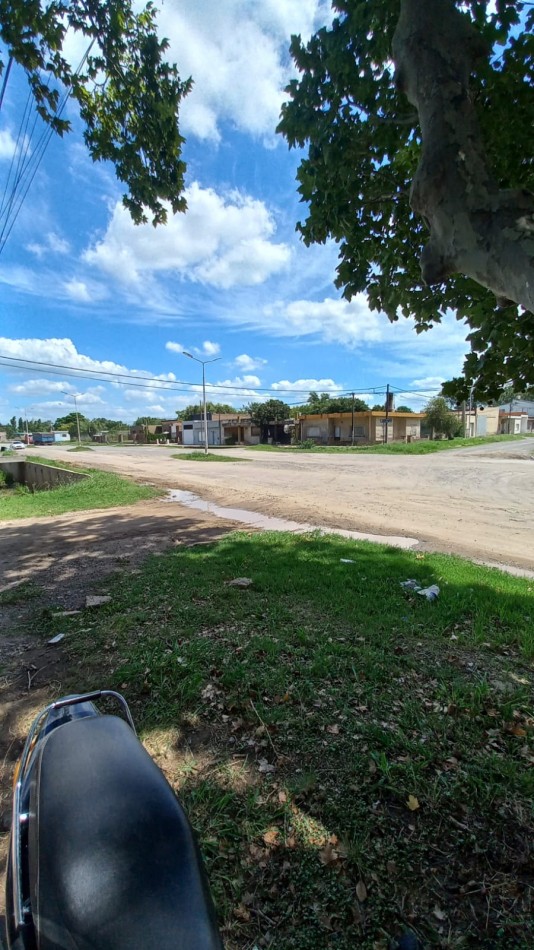 Terreno de 350 m2 en Alvarez