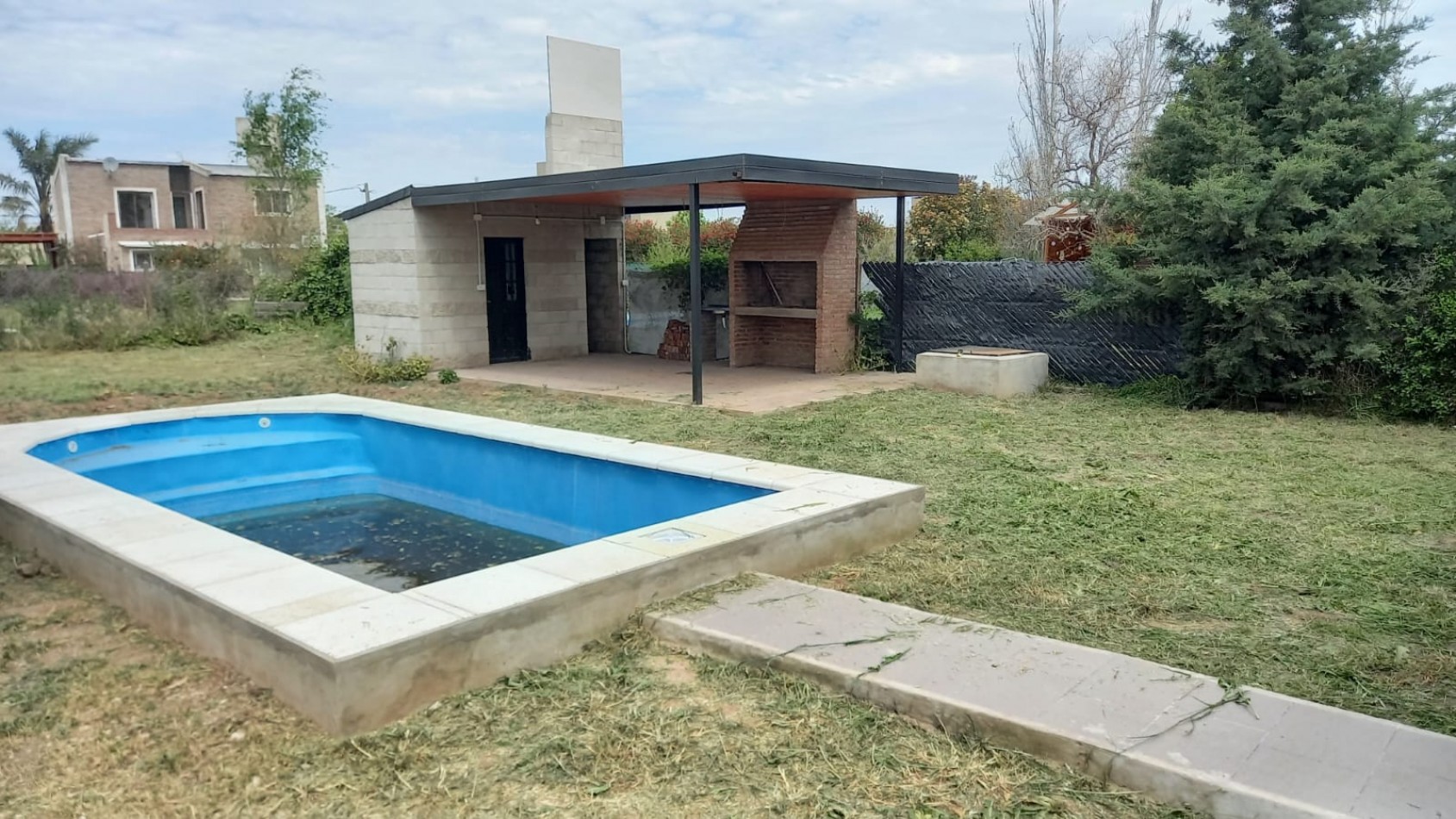 Casa 3 Dormitorios con Piscina Las Tardes Roldan Acepta Permuta