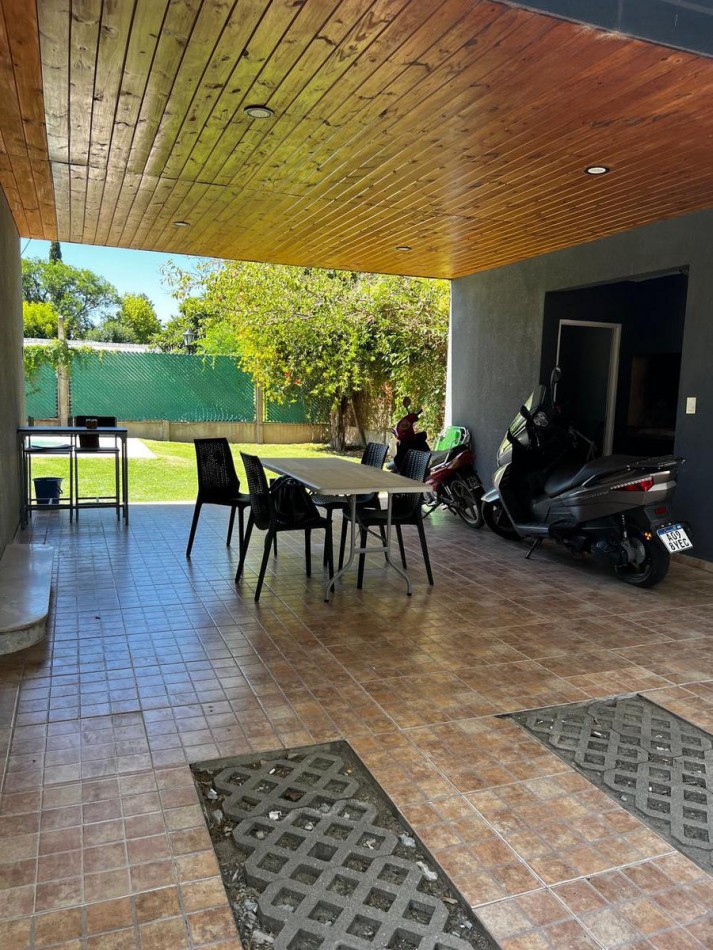 Casa 3 Dormitorios Funes con Piscina