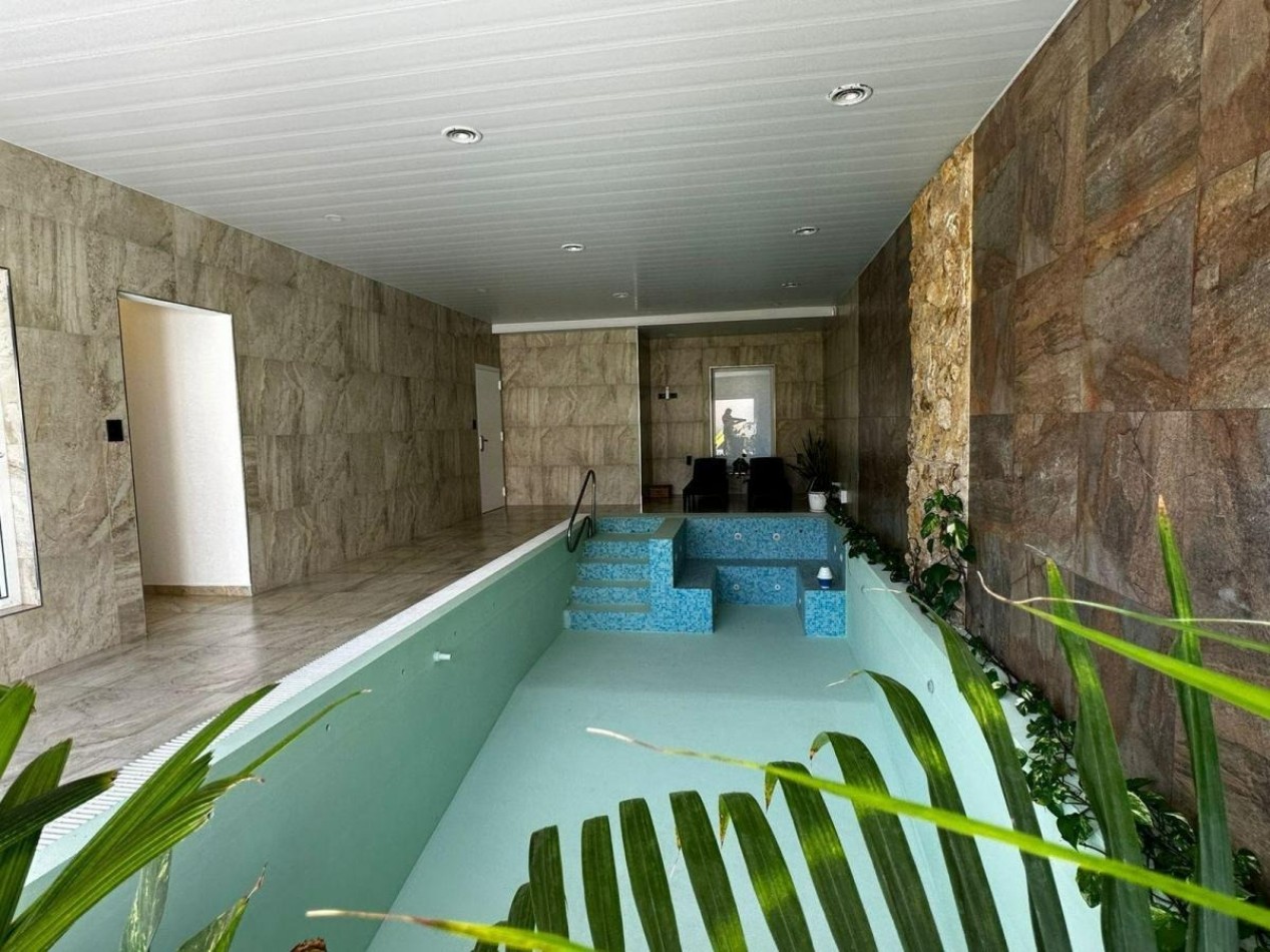 Casa de 3 Dormitorios con Piscina, Cava Subterranea, Gimnasio y Sauna en Alvarez