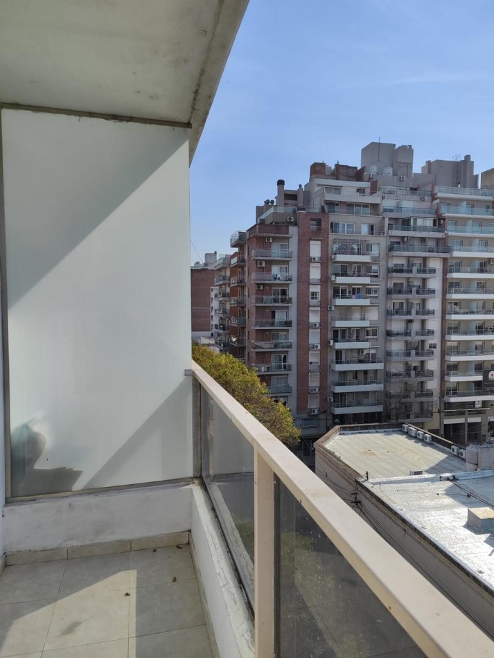 Venta Monoambiente con Balcon Zeballos 400 Barrio Martin