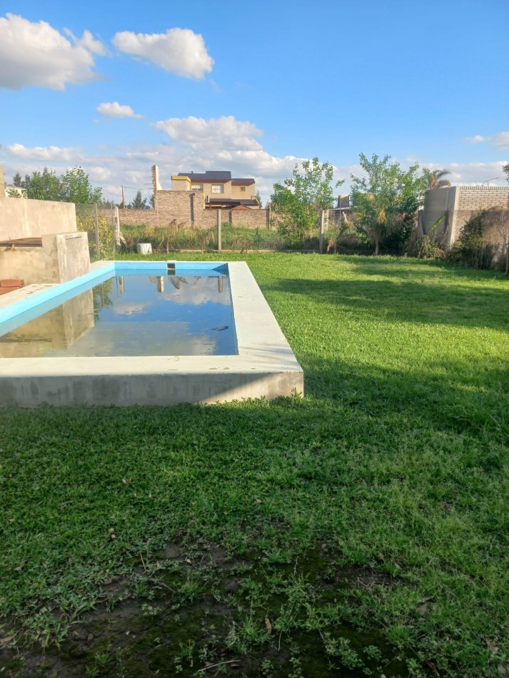 Casa 3 Dormitorios con Pileta y Jardin Villa Amelia