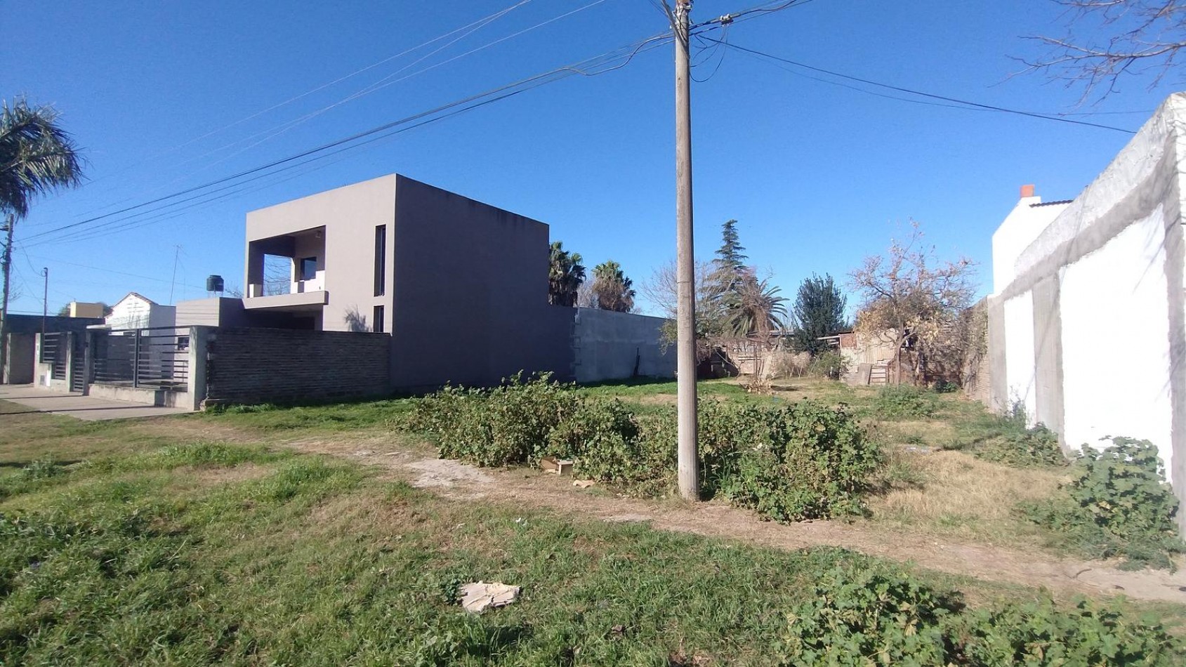 Terreno 300 m2 en Alvarez Ituzaingo 1000