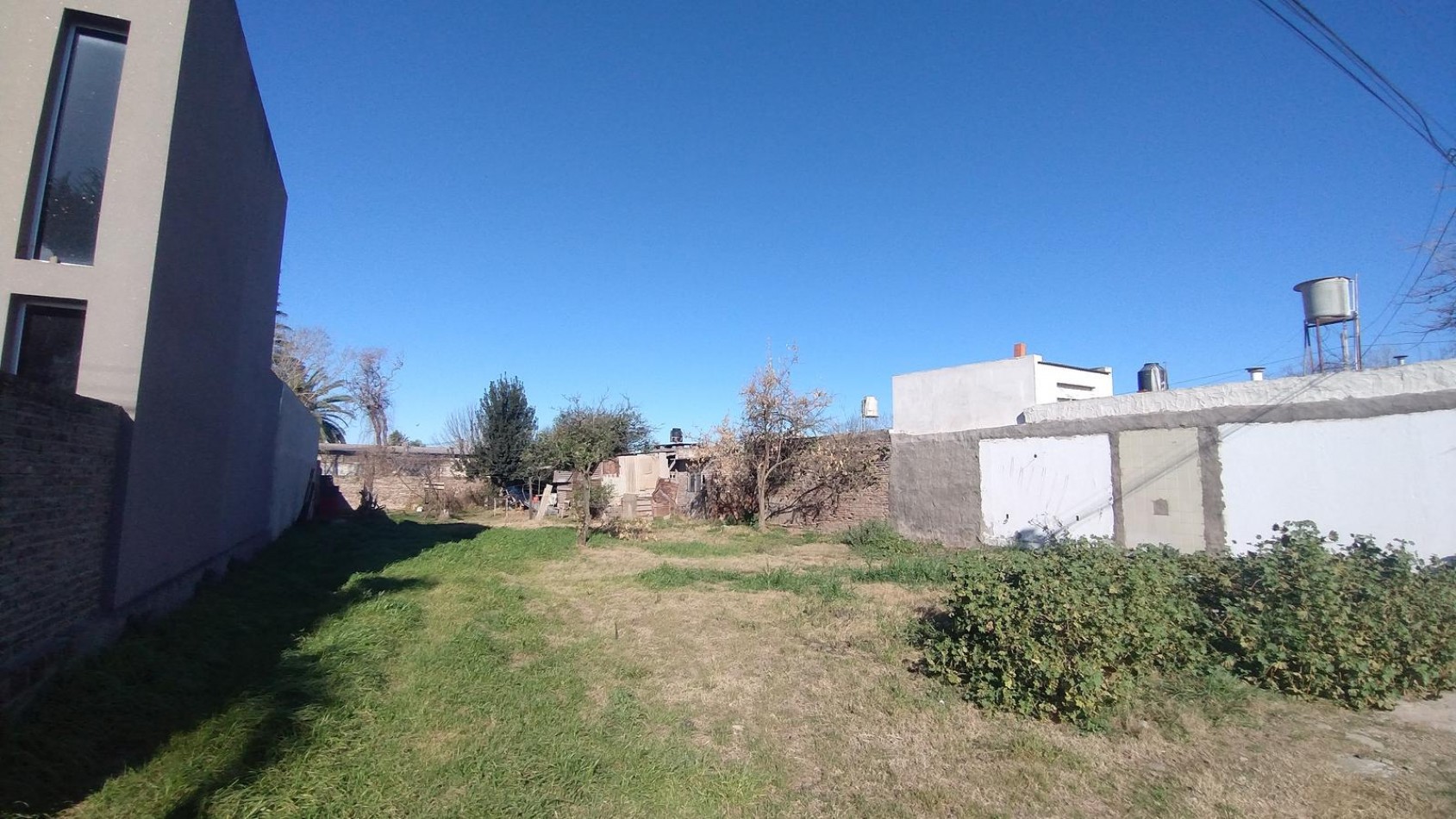 Terreno 300 m2 en Alvarez Ituzaingo 1000