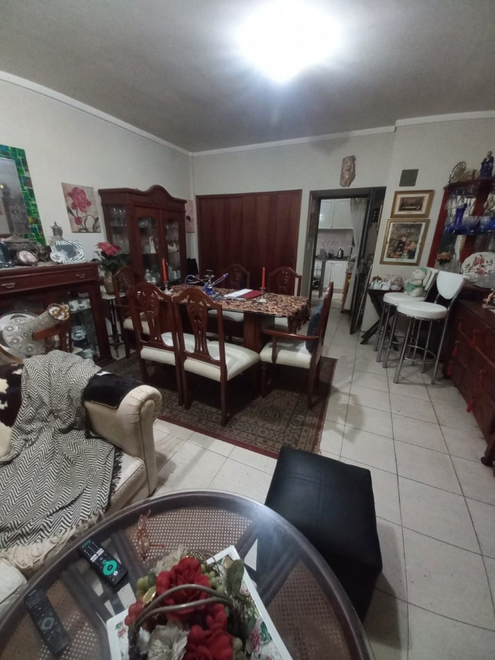 Venta Departamento 1 Dormitorio Planta Alta Guemes 2100 Apto uso Comercial