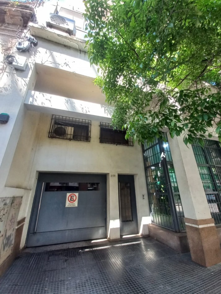 Venta Departamento 1 Dormitorio Planta Alta Guemes 2100 Apto uso Comercial