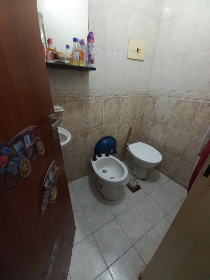 Venta Departamento 1 Dormitorio Planta Alta Guemes 2100 Apto uso Comercial