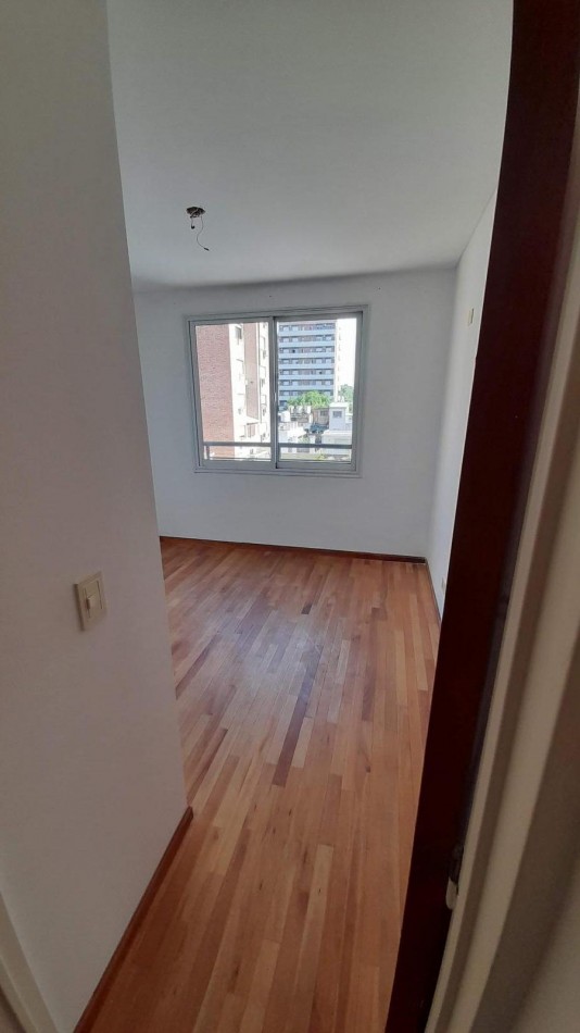 Alquiler Departamento 1 Dormitorio con Cochera Viamonte 900