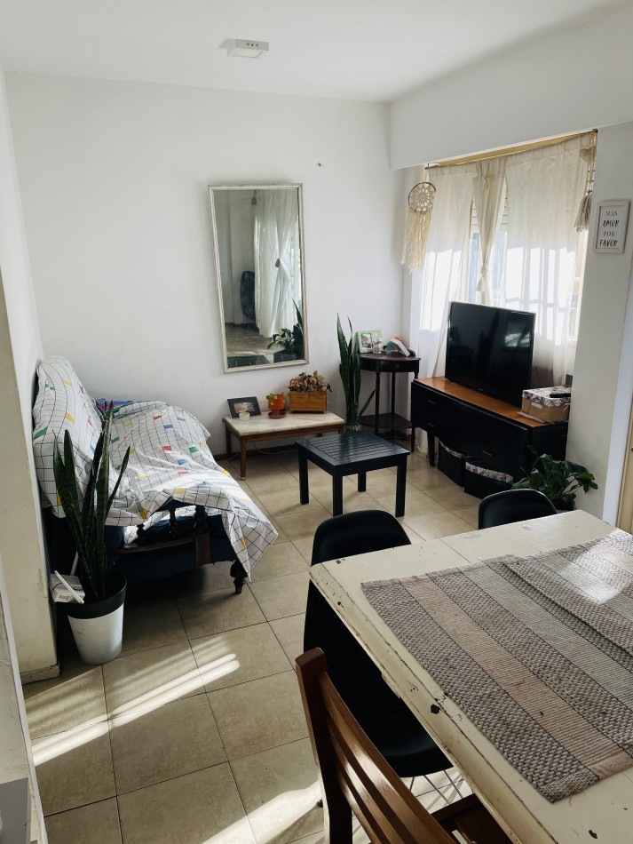 Venta Departamento 2 Dormitorios San Martin 500