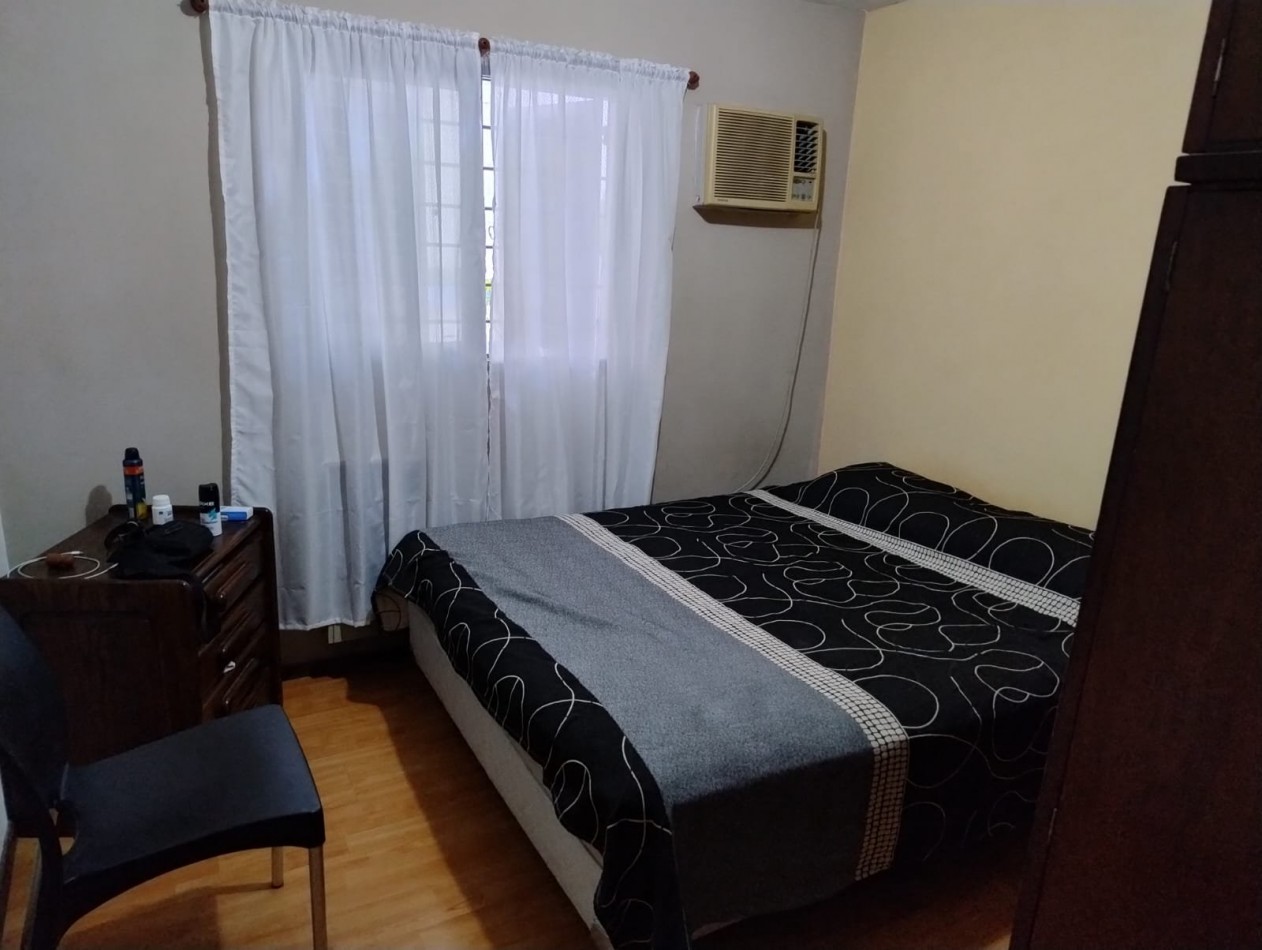 Venta Casa 3 Dormitorios con Cochera y Jardin Carbia 800
