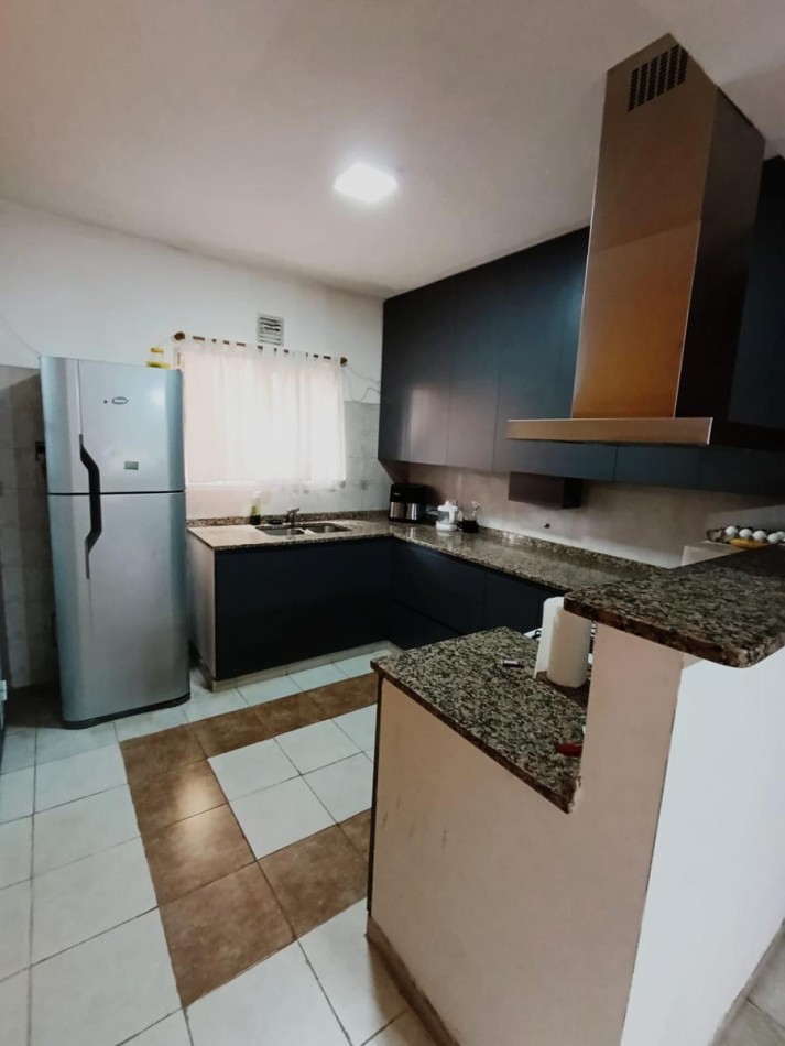 Venta Casa 3 Dormitorios con Galpon Barrio Acindar