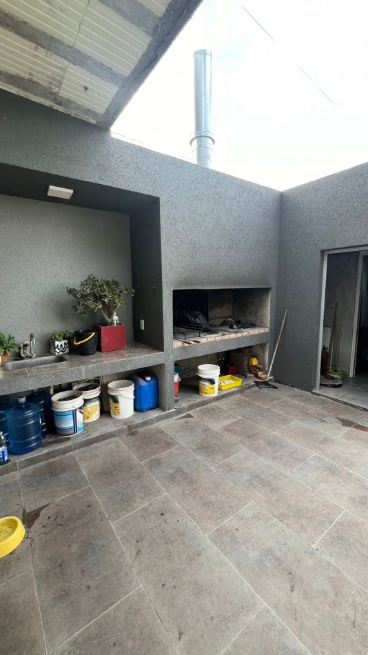 Venta Casa 4 Dormitorios con Pileta en Campiñas de Piñero