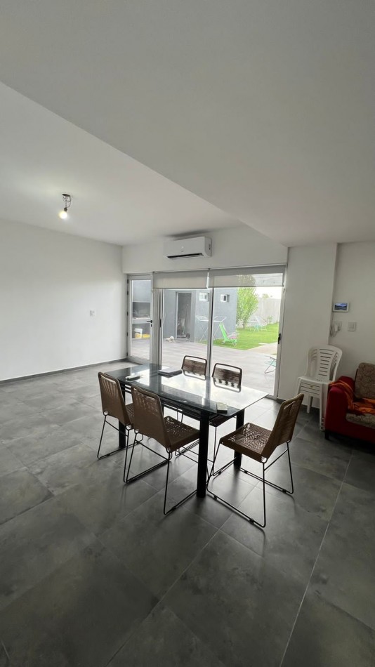 Venta Casa 4 Dormitorios con Pileta en Campiñas de Piñero
