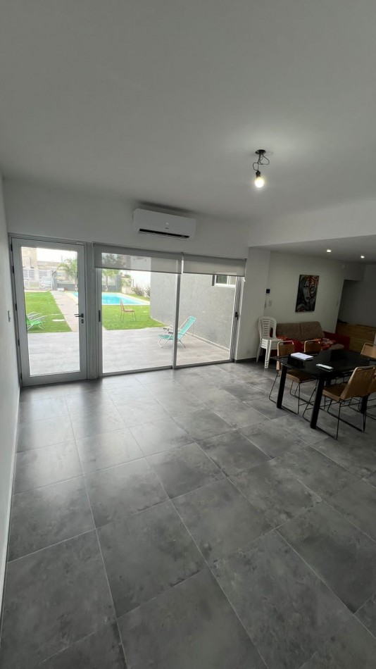 Venta Casa 4 Dormitorios con Pileta en Campiñas de Piñero