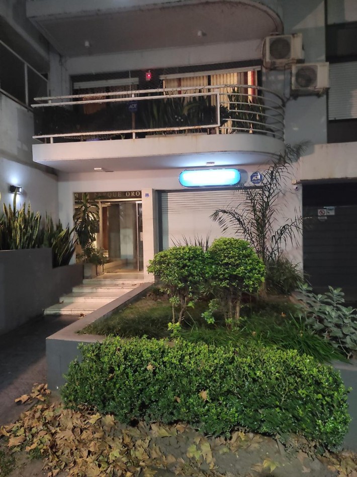 Venta Departamento 3 Dormitorios con Cochera Bv. Oroño 100 bis