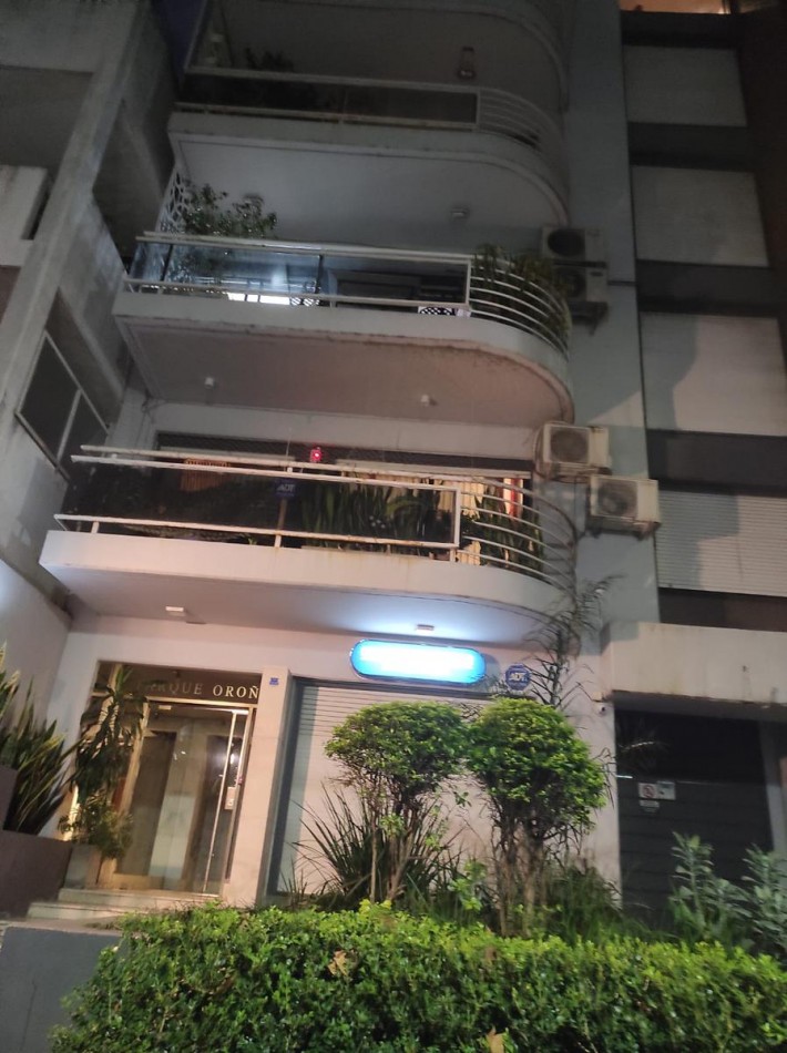 Venta Departamento 3 Dormitorios con Cochera Bv. Oroño 100 bis