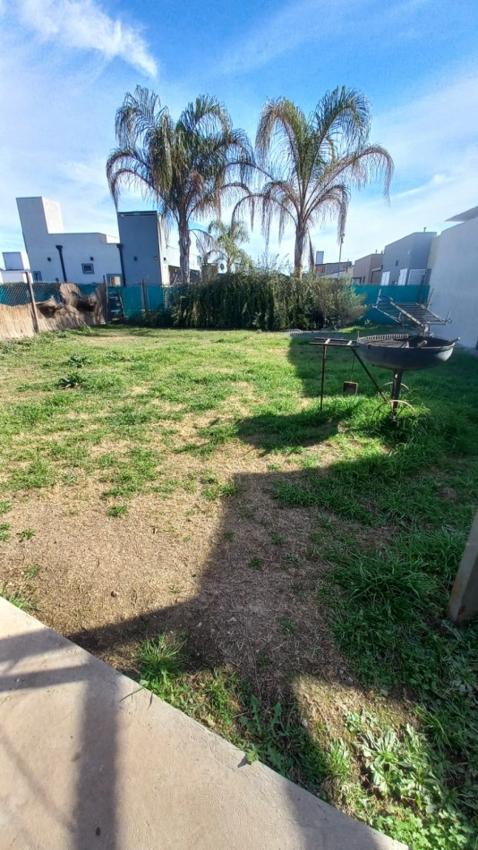 Venta Casa 2 Dormitorios con Jardin Campiñas de Piñero