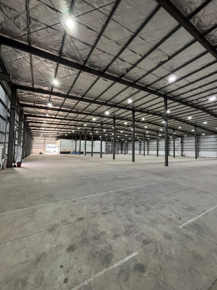 Alquiler Nave Industrial de 3800 m2 Parque Industrial Metropolitano Perez