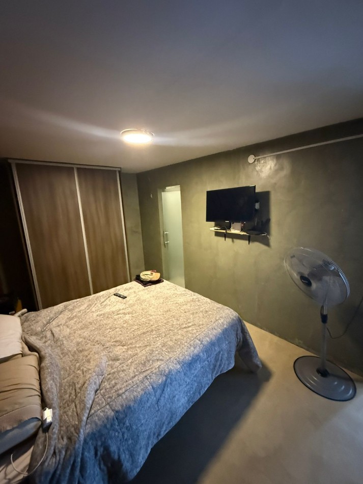 Venta Casa 1 Dormitorio con Pileta y Jardin Piñero