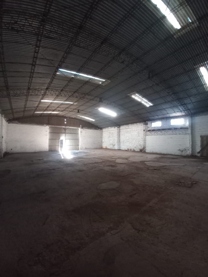 Alquiler Galpon 350 m2 en Alvarez