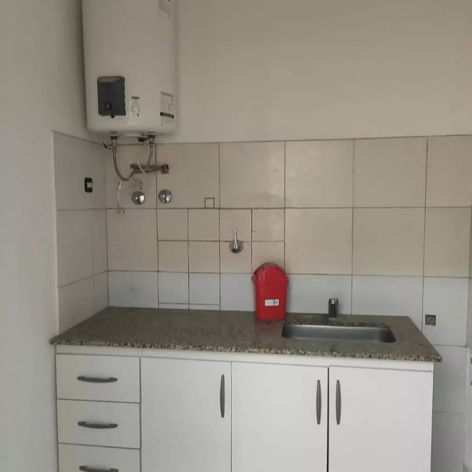 Alquiler Galpon 350 m2 en Alvarez