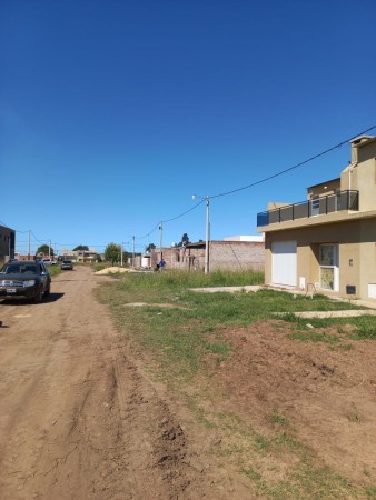 Terreno en Alvarez 450 m2