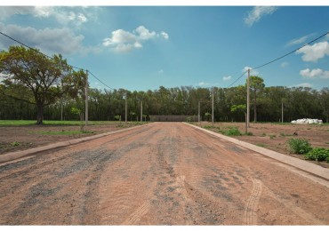 Terreno 300 m2 Barrio Las Tipas II Alvarez