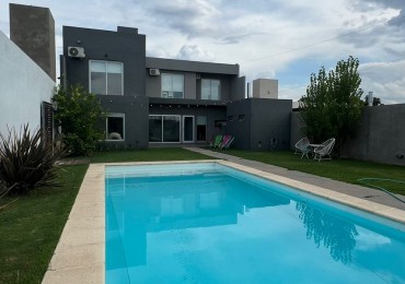 Venta Casa 4 Dormitorios con Pileta en Campiñas de Piñero